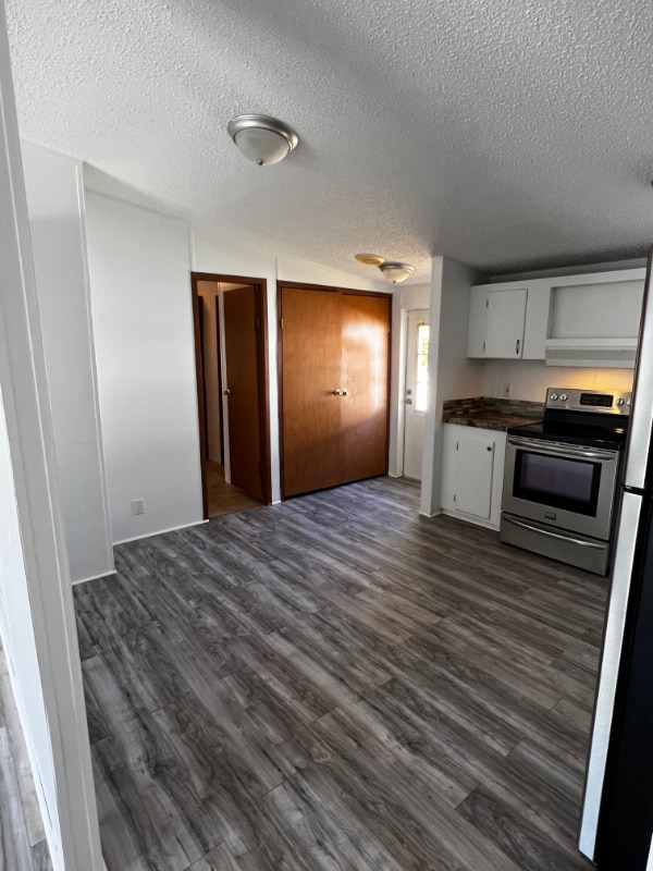 Building Photo - 6859 NE 1st Pl