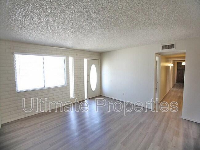 Foto del edificio - 6043 N 71st Ln