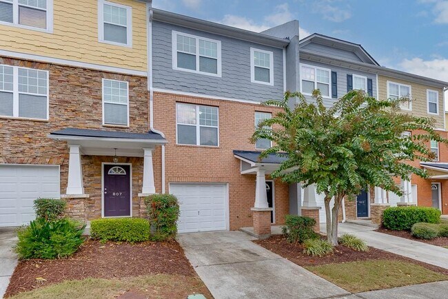 Foto del edificio - 805 Tulip Poplar Way