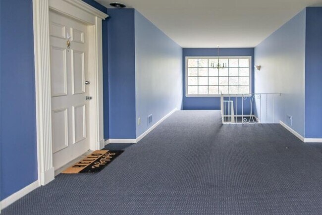 Foto del edificio - 480 Fox Hills Dr N