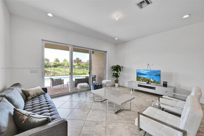 Foto del edificio - 9706 Celtic Sea Ln