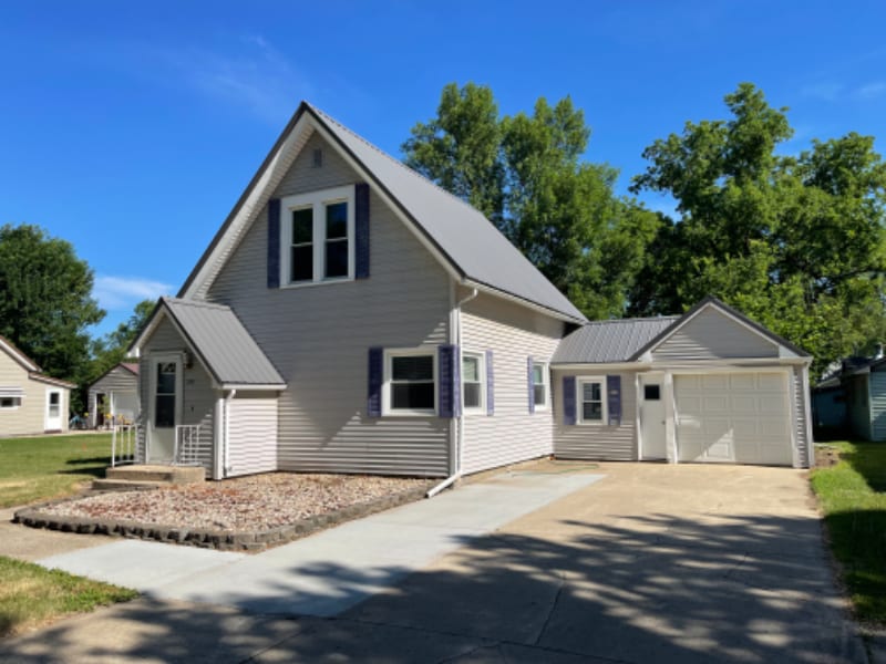 210 E 3rd St, Sanborn, IA 51248 House Rental in Sanborn, IA