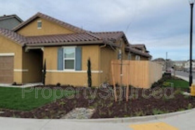 Building Photo - 1605 Avocet Dr