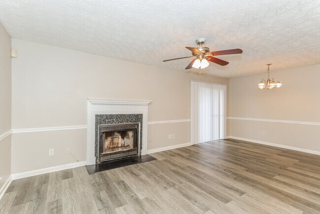 Foto del edificio - 10287 Misty Ridge Dr
