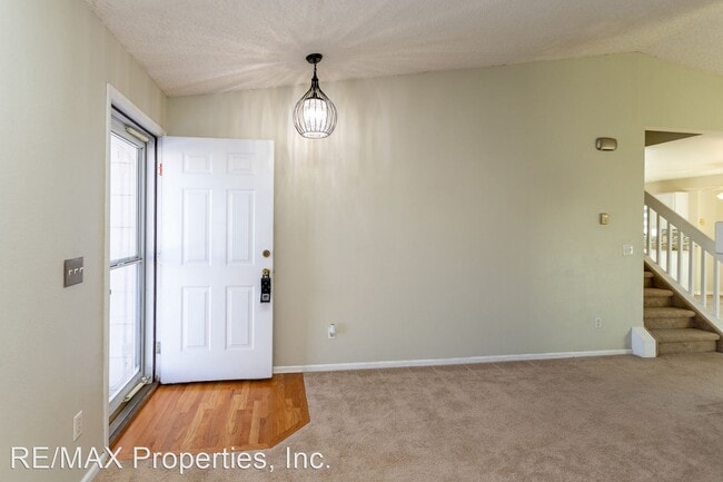 Building Photo - 4 br, 3.5 bath House - 3835 Pony Tracks Dr.