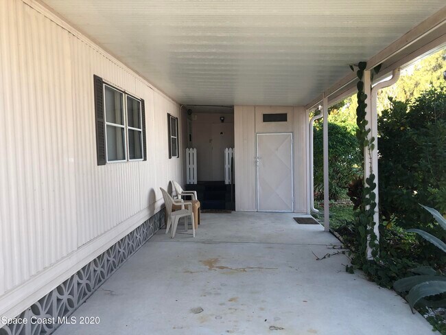 Foto del edificio - 438 Holiday Park Blvd NE