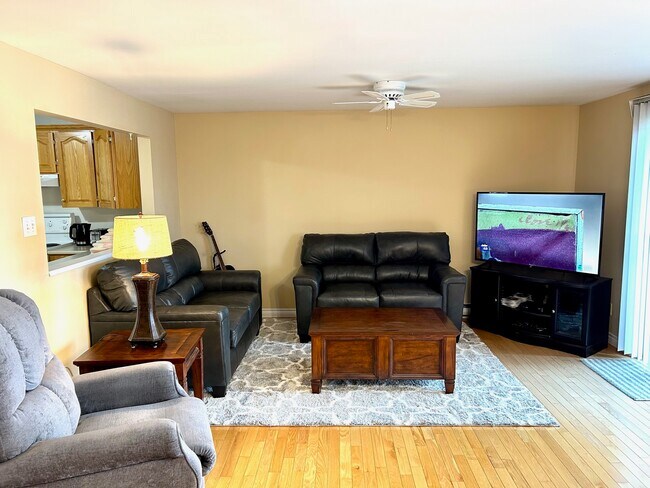 Photo du bâtiment - 1541 Topsail Rd