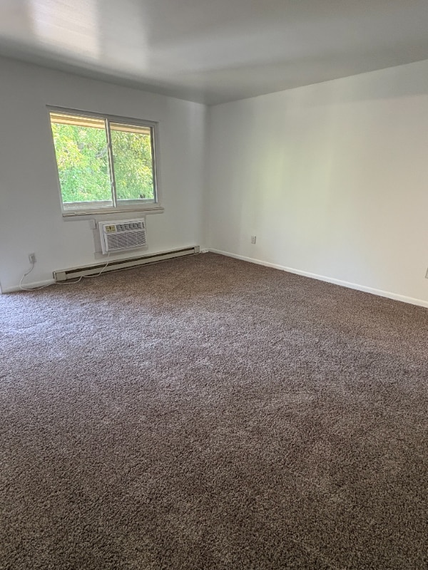 Building Photo - 685 Michigan Ave