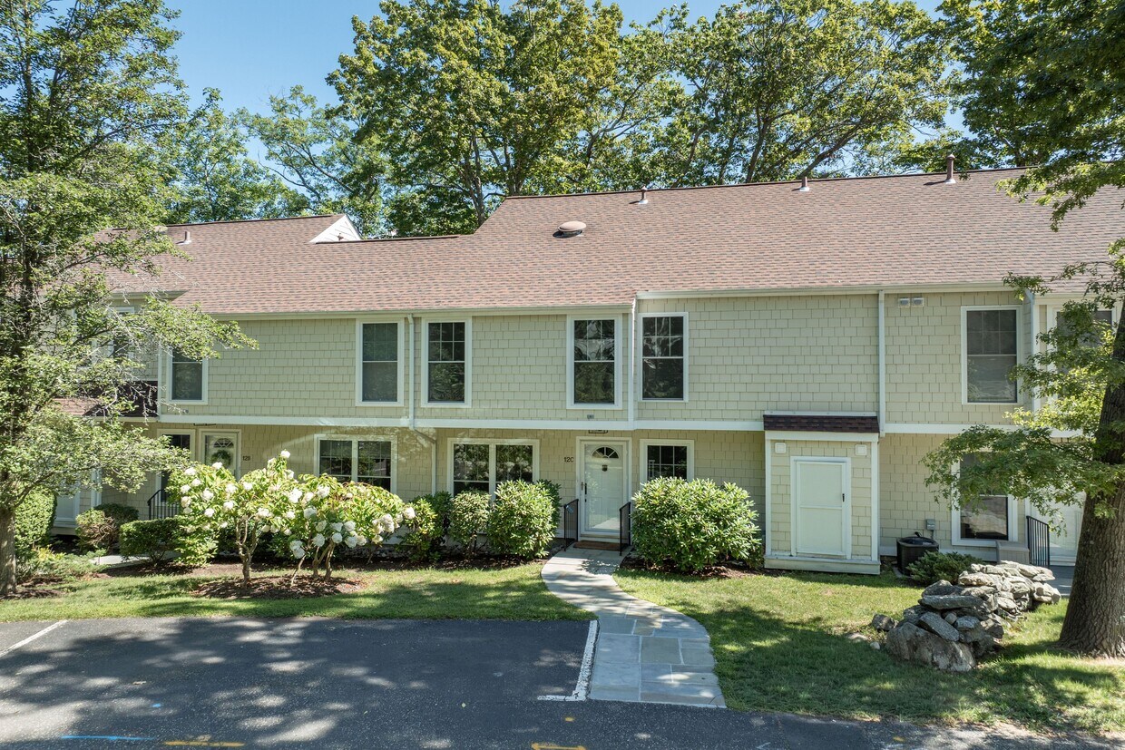 Primary Photo - 241 Weaver St