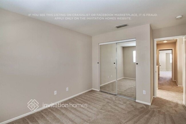 Building Photo - 73 Roadrunner St