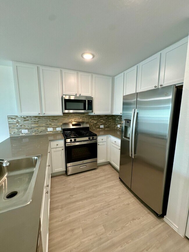 Building Photo - VIDA SUBDIVISION / San Antonio A&M steps away- spacious 4-bedroom, 2-bathroom house