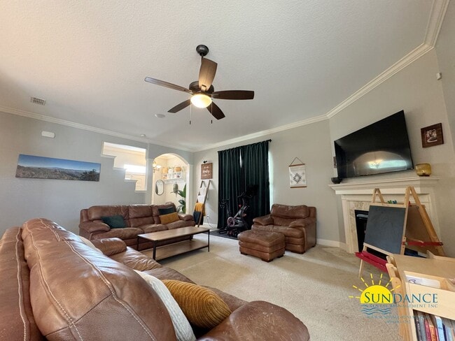 Building Photo - Prime Location! 3BR Home w/ Loft Near Egli...