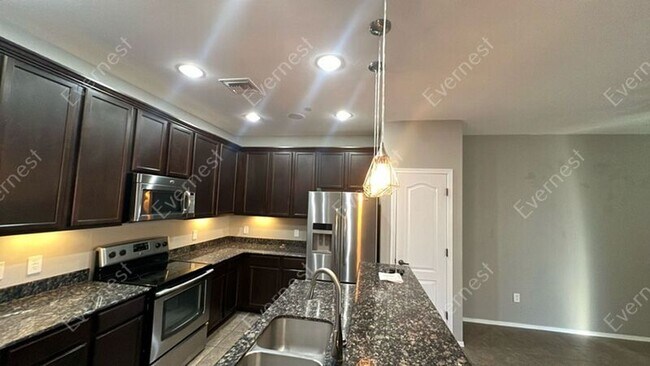 Building Photo - 2396 E Emerald Moon Dr