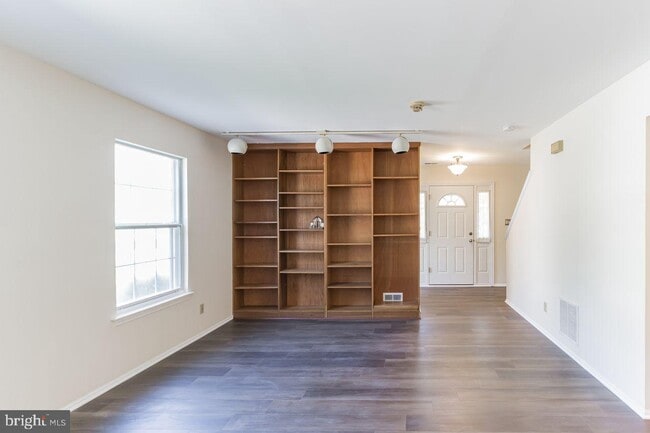 Building Photo - 209 Ashby Ct