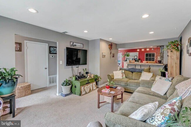 Foto del edificio - 1677 Brice Ct