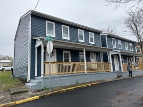 Building Photo - 412 Diehl St