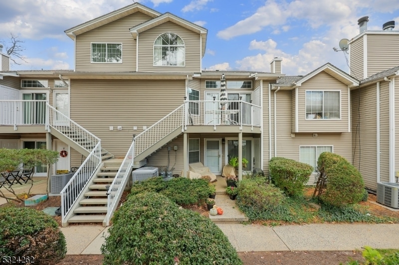 Foto principal - 28 Spruce Ct