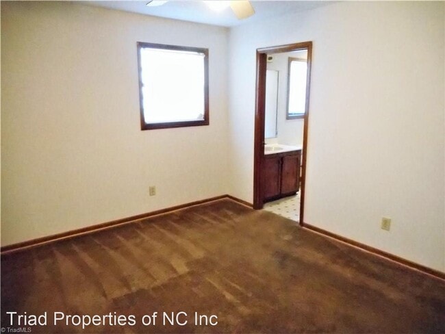 Building Photo - 2 br, 2 bath House - 210-B Vista Circle