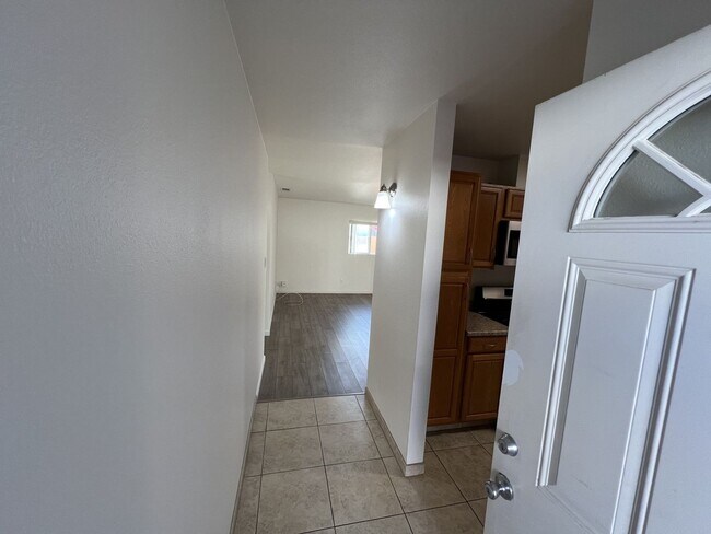 Building Photo - Amazing 4 Bedroom in the Heart of SD!