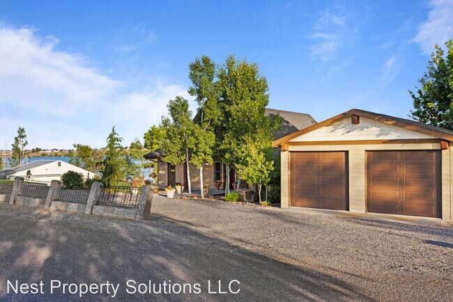 Building Photo - 3 br, 3.5 bath House - 4839 Rd 6.5 NE