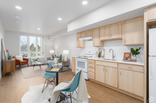 1BR, 1BA - 639SF - Kitchen - Parkside Heights