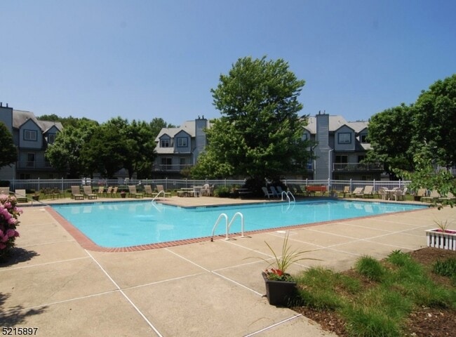 Building Photo - 46 Woods Edge Dr