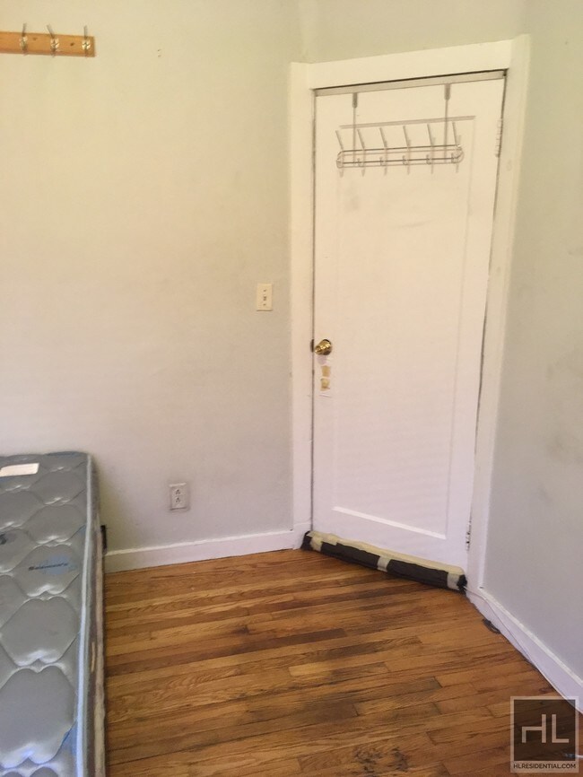 Room For Rent 1000 On Ralph Avenue Apartment In Primary Photo Room For Rent 1000 On Ralph Avenue