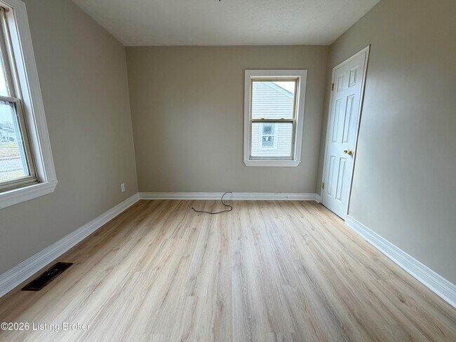 Building Photo - 6520 Miles Ave