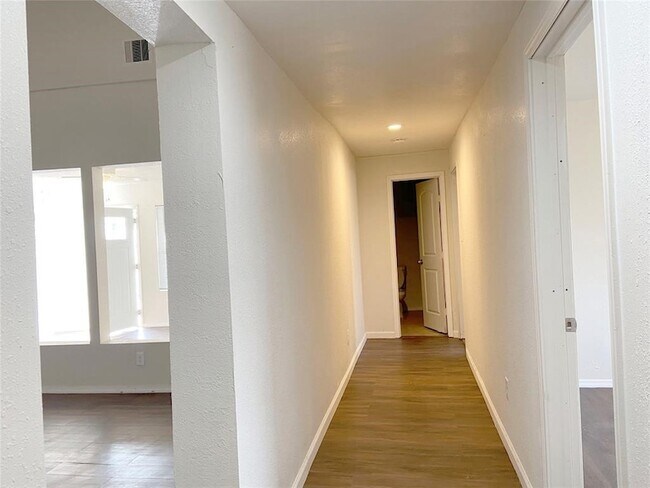 Building Photo - 12115 Segrest Dr