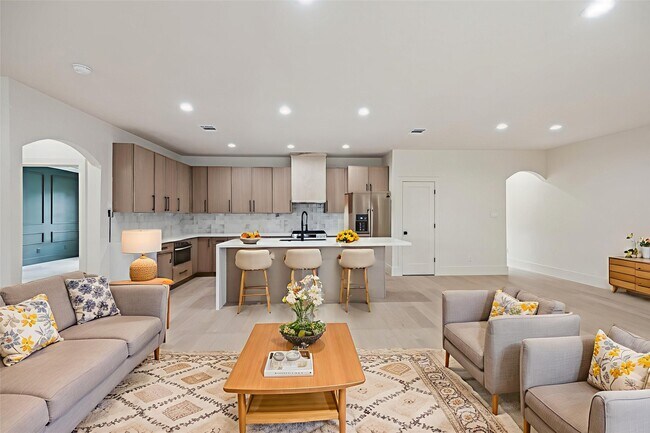 Foto del edificio - 3709 Brookwoods Dr