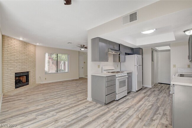 Building Photo - 4423 Shortleaf St