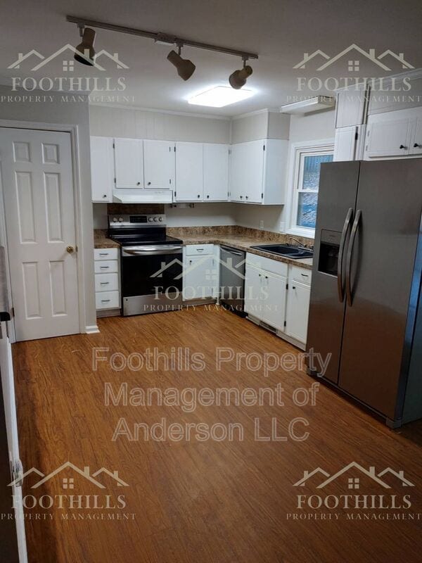 Foto del edificio - 505 Woodland Cir