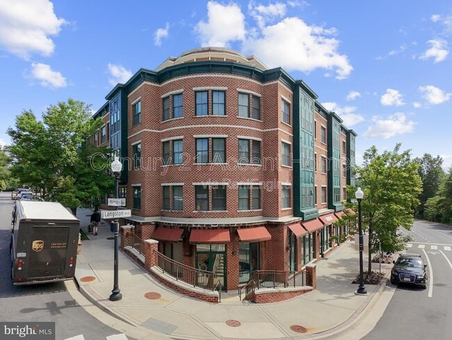 Photo - 2101 N Monroe St Apartment