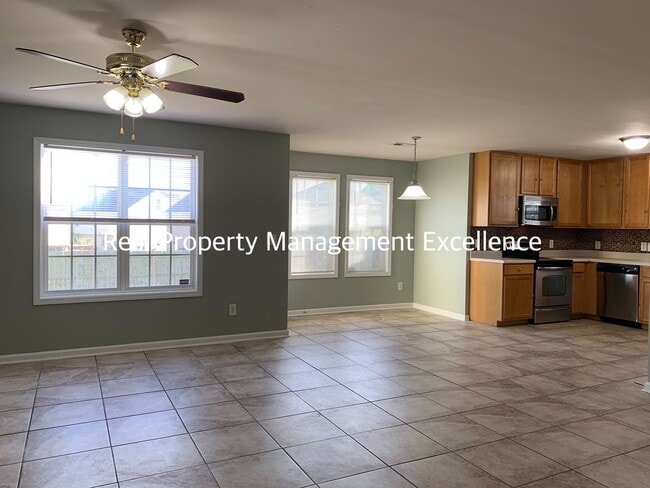 Building Photo - Lovely 2 Story Home In Raleigh, Available December 15th!