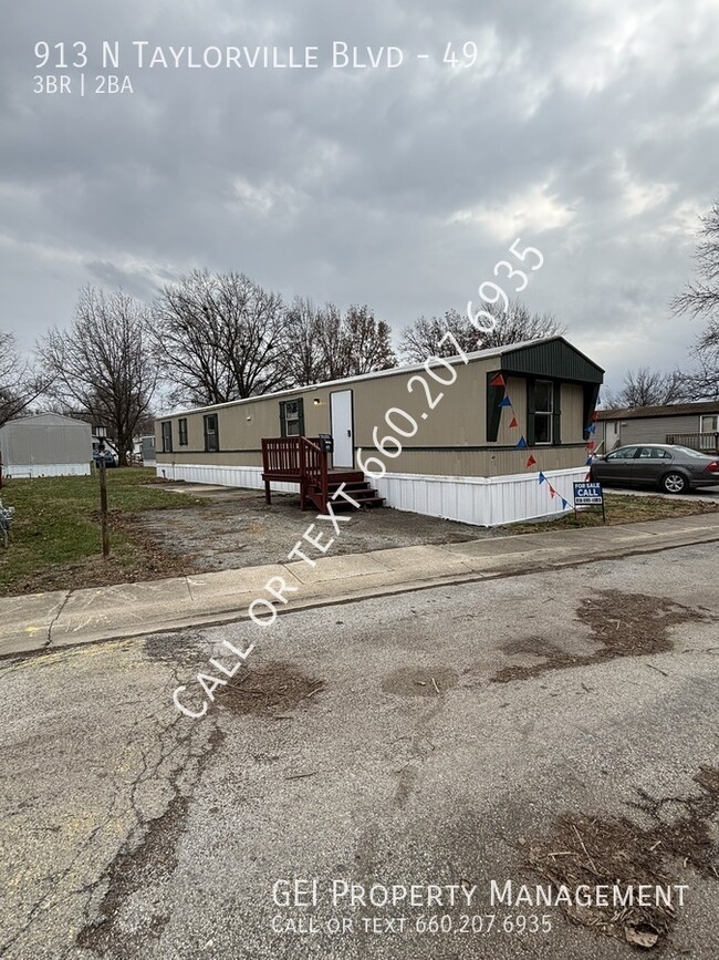 Building Photo - Nicely remodeled home!