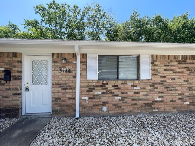 Building Photo - 3124 McFerrin Ave