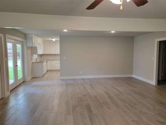Foto del edificio - 1211 Crestmont St