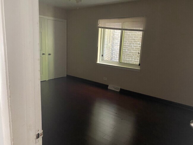 3rd bedroom - 6107 N Mozart St