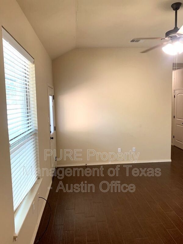Foto del edificio - 1148 Brendon Lee Ln