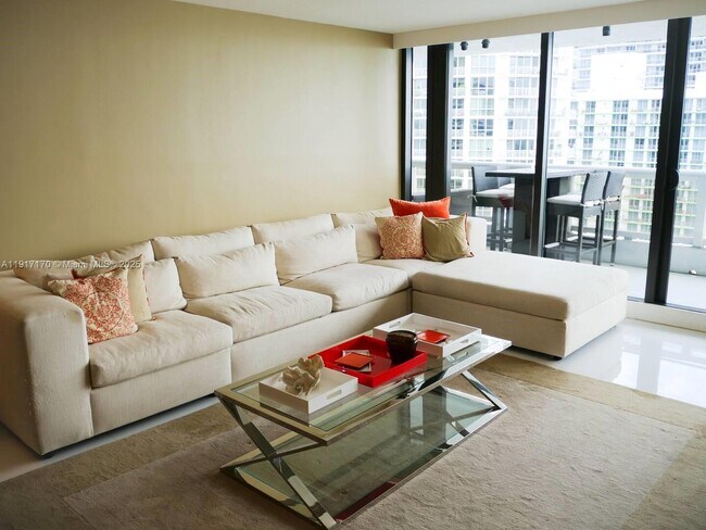 Foto del edificio - 1717 N Bayshore Dr