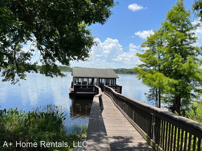 Building Photo - 3 br, 2.5 bath House - 10140 Fallsgrove St...