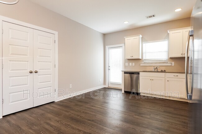 Building Photo - 15506 Tide Water Terrace