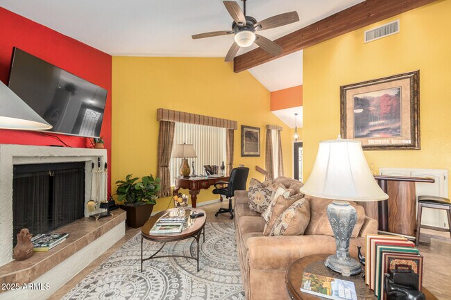 Foto del edificio - 25609 Forest Rd