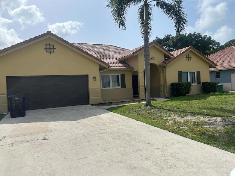 Foto principal - 1821 SW California Blvd