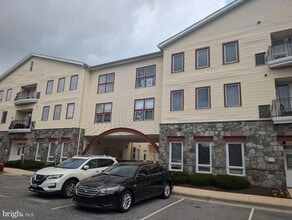 Building Photo - 400 Renfro Dr