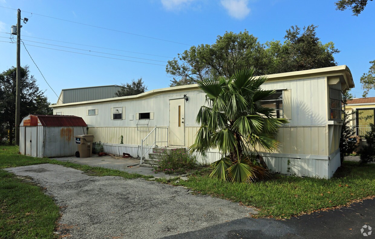 Primary Photo - Town And Country