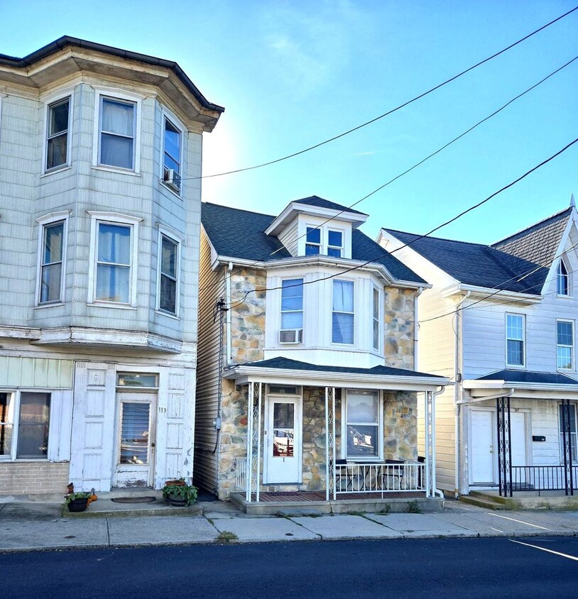 Foto principal - 115 S Potomac St