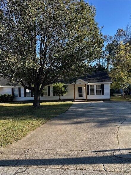 Building Photo - 107 W McIver St