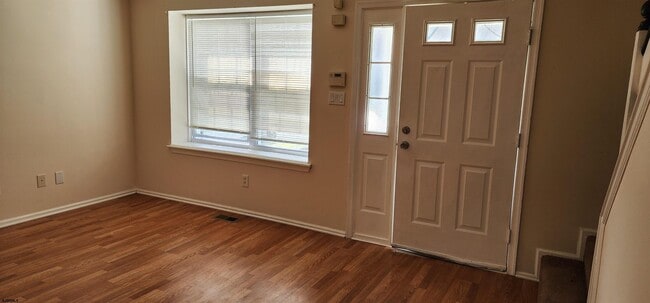 Building Photo - 4950 Rosebay Pl