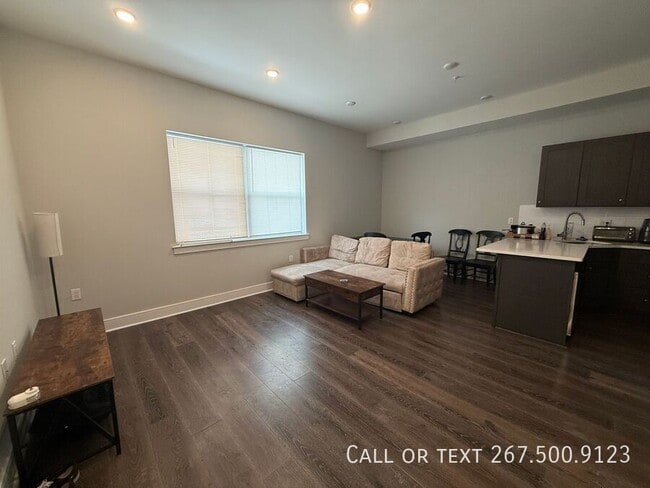 Photo - 1229 N Franklin St Apartment